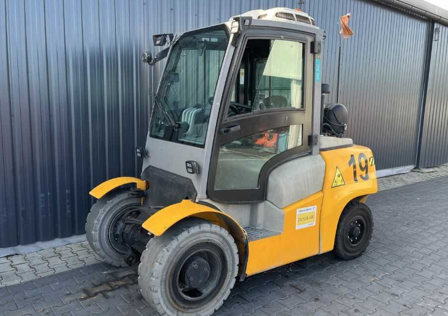 Jungheinrich TFGS50 - Kaasutrukki: kuva  Jungheinrich TFGS50 - Kaasutrukki Jungheinrich TFGS50 - Kaasutrukki: kuva  Jungheinrich TFGS50 - Kaasutrukki