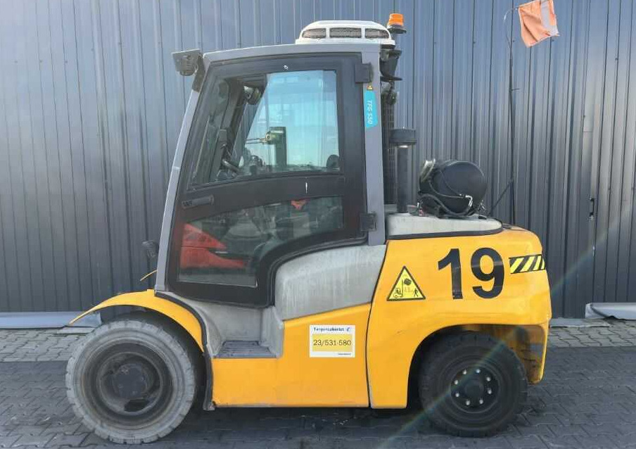 Jungheinrich TFGS50 - Kaasutrukki: kuva  Jungheinrich TFGS50 - Kaasutrukki Jungheinrich TFGS50 - Kaasutrukki: kuva  Jungheinrich TFGS50 - Kaasutrukki