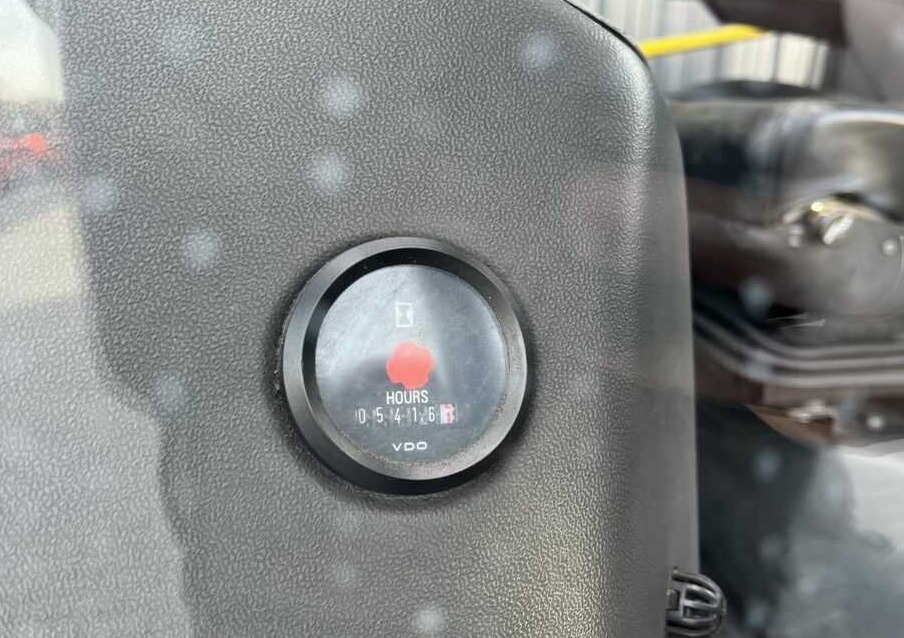 Kalmar DCE70-6 - Dieseltrukki: kuva Kalmar DCE70-6 - Dieseltrukki Kalmar DCE70-6 - Dieseltrukki: kuva Kalmar DCE70-6 - Dieseltrukki