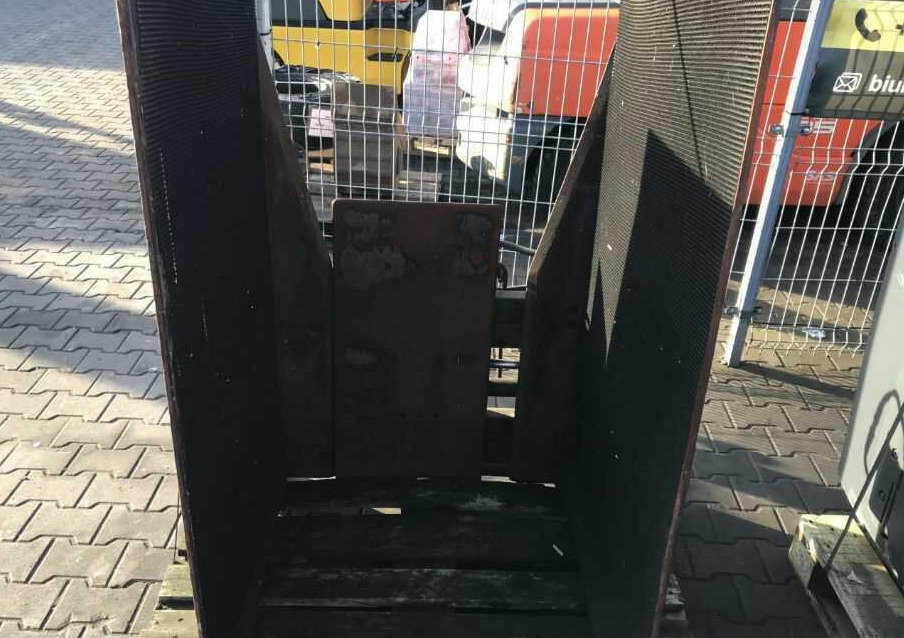 Kaup 1T213, Kartonklammer - Rullapihdit - Materiaalinkäsittely: kuva Kaup 1T213, Kartonklammer - Rullapihdit - Materiaalinkäsittely Kaup 1T213, Kartonklammer - Rullapihdit - Materiaalinkäsittely: kuva Kaup 1T213, Kartonklammer - Rullapihdit - Materiaalinkäsittely