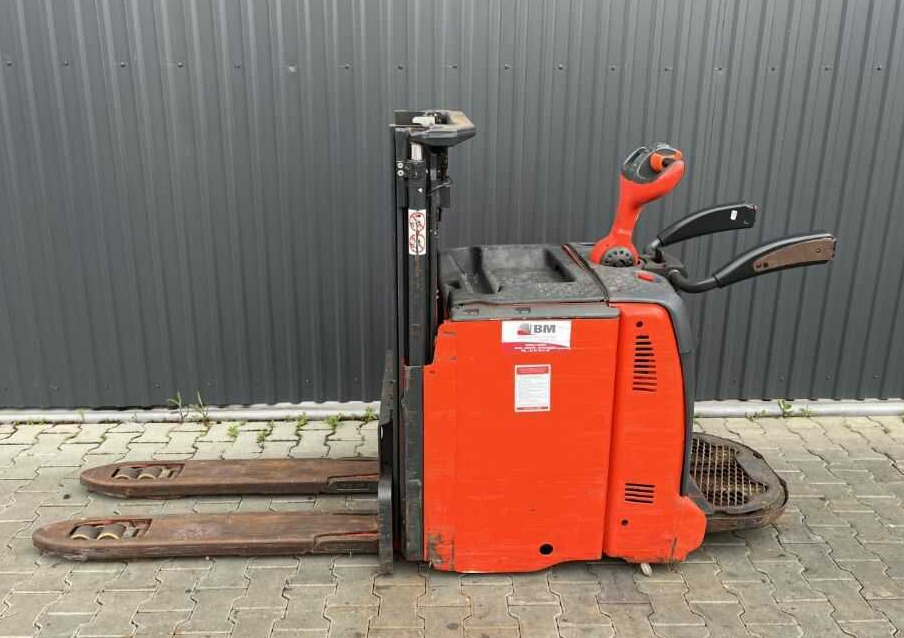 Linde D12AP - Pinoamistrukki: kuva Linde D12AP - Pinoamistrukki Linde D12AP - Pinoamistrukki: kuva Linde D12AP - Pinoamistrukki