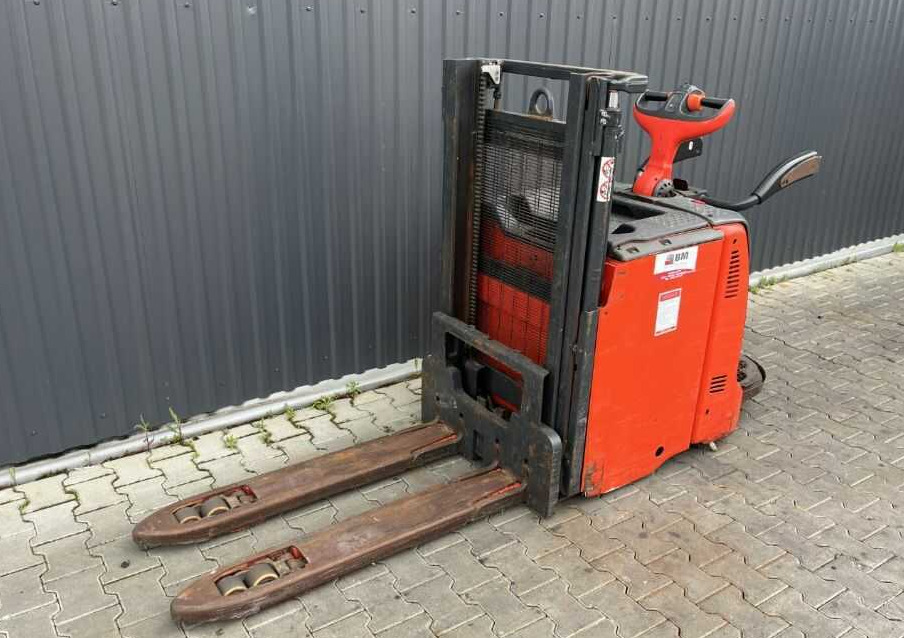 Linde D12AP - Pinoamistrukki: kuva Linde D12AP - Pinoamistrukki Linde D12AP - Pinoamistrukki: kuva Linde D12AP - Pinoamistrukki
