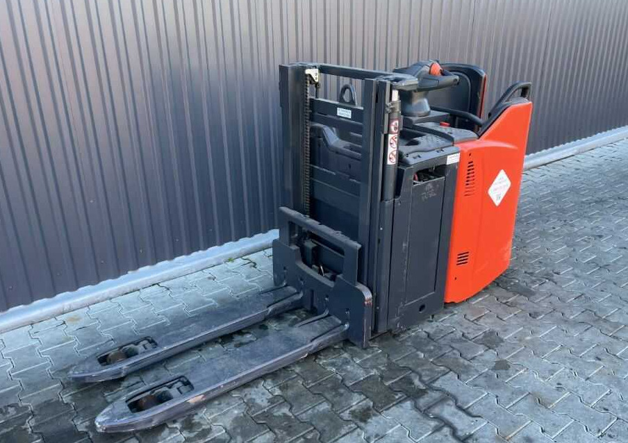 Linde D12HPSP - Pinoamistrukki: kuva Linde D12HPSP - Pinoamistrukki Linde D12HPSP - Pinoamistrukki: kuva Linde D12HPSP - Pinoamistrukki