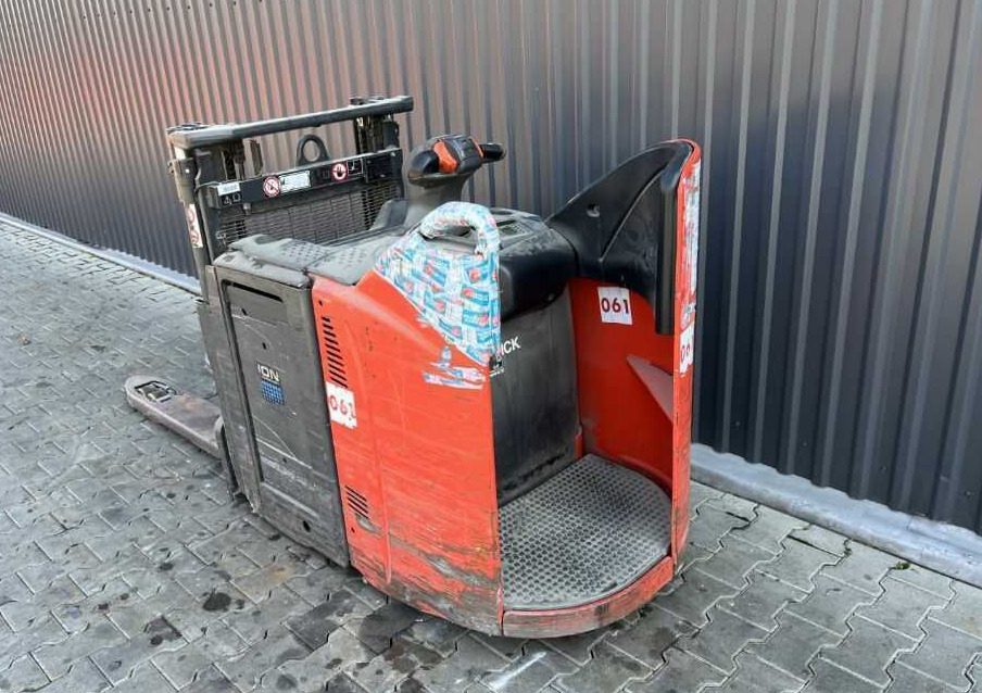 Linde D12HPSP - Pinoamistrukki: kuva Linde D12HPSP - Pinoamistrukki Linde D12HPSP - Pinoamistrukki: kuva Linde D12HPSP - Pinoamistrukki