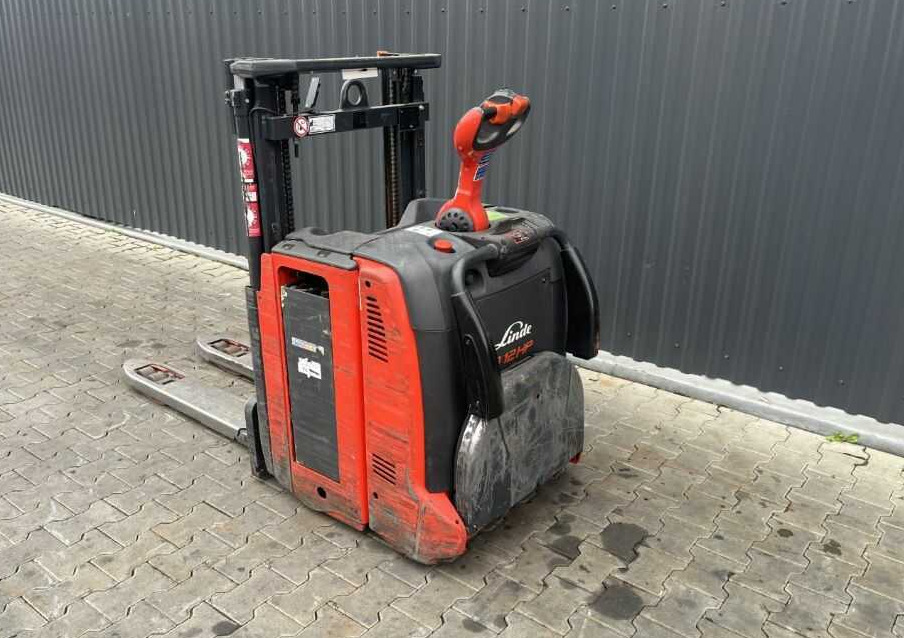 Linde D12HSP - Pinoamistrukki: kuva Linde D12HSP - Pinoamistrukki Linde D12HSP - Pinoamistrukki: kuva Linde D12HSP - Pinoamistrukki