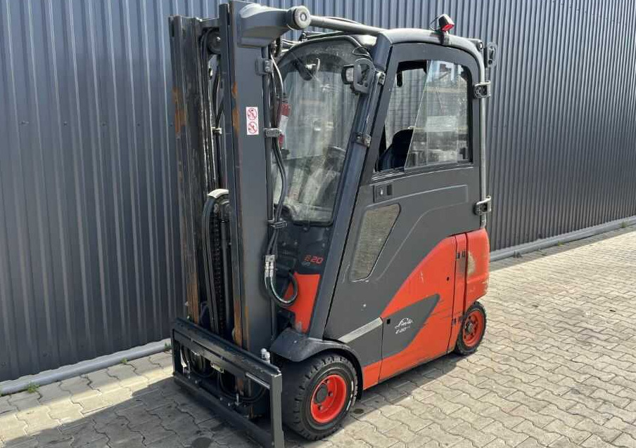 Linde E20PH-02 - Sähkötrukki: kuva Linde E20PH-02 - Sähkötrukki Linde E20PH-02 - Sähkötrukki: kuva Linde E20PH-02 - Sähkötrukki