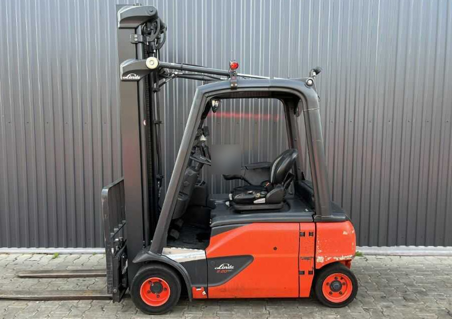 Linde E20PL-02 - Sähkötrukki: kuva Linde E20PL-02 - Sähkötrukki Linde E20PL-02 - Sähkötrukki: kuva Linde E20PL-02 - Sähkötrukki