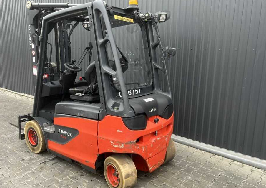 Linde E25-01 - Sähkötrukki: kuva Linde E25-01 - Sähkötrukki Linde E25-01 - Sähkötrukki: kuva Linde E25-01 - Sähkötrukki