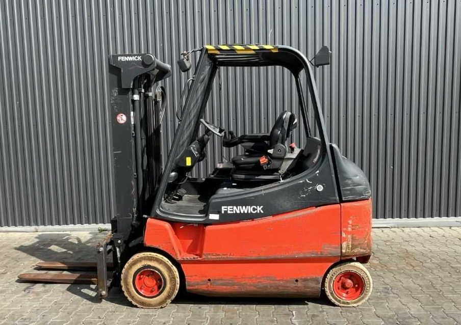Linde E25 - Sähkötrukki: kuva Linde E25 - Sähkötrukki Linde E25 - Sähkötrukki: kuva Linde E25 - Sähkötrukki