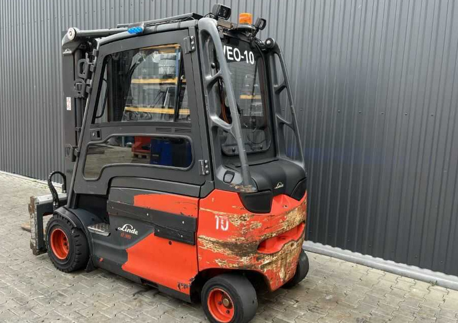 Linde E35HL-01 - Sähkötrukki: kuva Linde E35HL-01 - Sähkötrukki Linde E35HL-01 - Sähkötrukki: kuva Linde E35HL-01 - Sähkötrukki