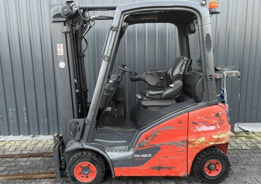 Linde H16T-01 - Kaasutrukki: kuva Linde H16T-01 - Kaasutrukki Linde H16T-01 - Kaasutrukki: kuva Linde H16T-01 - Kaasutrukki