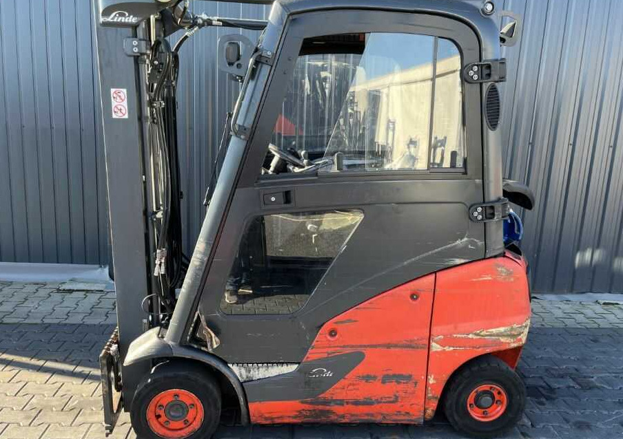 Linde H18T-01 - Kaasutrukki: kuva Linde H18T-01 - Kaasutrukki Linde H18T-01 - Kaasutrukki: kuva Linde H18T-01 - Kaasutrukki