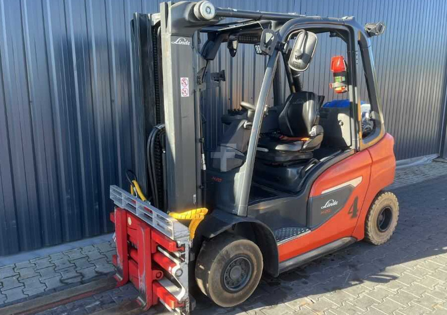 Linde H20T-01/600 - Kaasutrukki: kuva Linde H20T-01/600 - Kaasutrukki Linde H20T-01/600 - Kaasutrukki: kuva Linde H20T-01/600 - Kaasutrukki