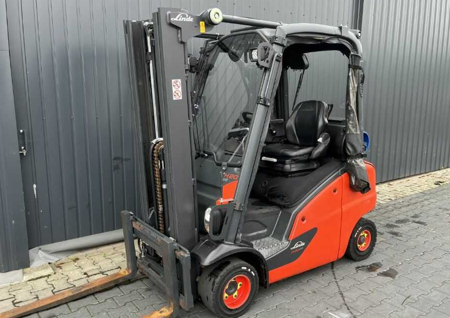 Linde H20T-01 - Kaasutrukki: kuva Linde H20T-01 - Kaasutrukki Linde H20T-01 - Kaasutrukki: kuva Linde H20T-01 - Kaasutrukki