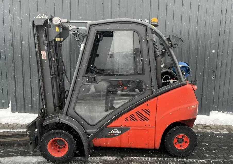Linde H20T-02/600 - Kaasutrukki: kuva Linde H20T-02/600 - Kaasutrukki Linde H20T-02/600 - Kaasutrukki: kuva Linde H20T-02/600 - Kaasutrukki