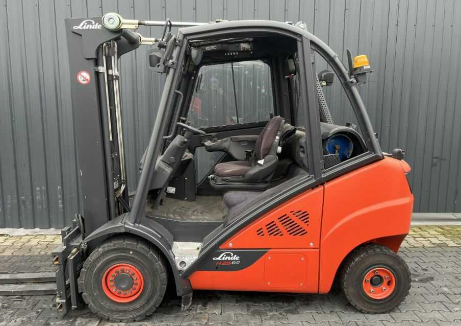 Linde H25T-02/600 - Kaasutrukki: kuva Linde H25T-02/600 - Kaasutrukki Linde H25T-02/600 - Kaasutrukki: kuva Linde H25T-02/600 - Kaasutrukki