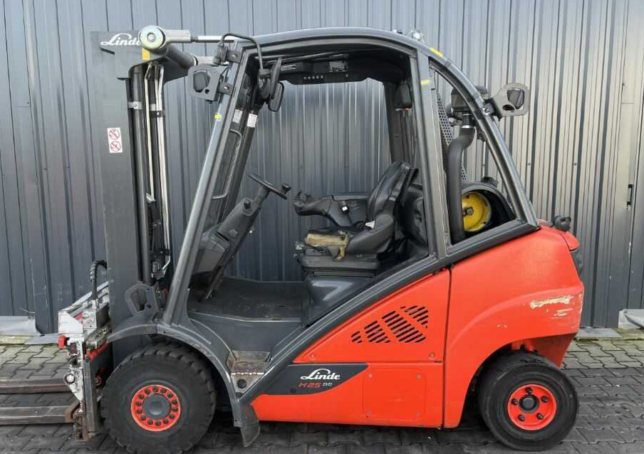 Linde H25T-02 - Kaasutrukki: kuva Linde H25T-02 - Kaasutrukki Linde H25T-02 - Kaasutrukki: kuva Linde H25T-02 - Kaasutrukki