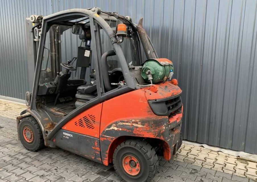 Linde H25T-02 - Kaasutrukki: kuva Linde H25T-02 - Kaasutrukki Linde H25T-02 - Kaasutrukki: kuva Linde H25T-02 - Kaasutrukki