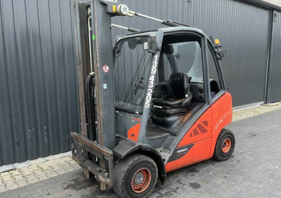 Linde H25T-02 - Kaasutrukki: kuva Linde H25T-02 - Kaasutrukki Linde H25T-02 - Kaasutrukki: kuva Linde H25T-02 - Kaasutrukki