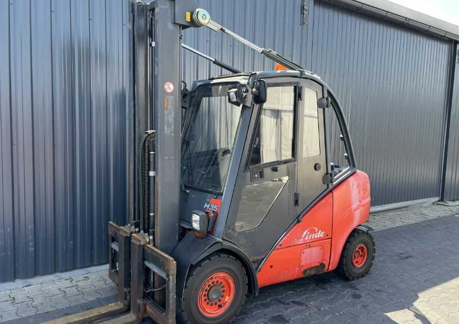 Linde H35D - Dieseltrukki: kuva Linde H35D - Dieseltrukki Linde H35D - Dieseltrukki: kuva Linde H35D - Dieseltrukki