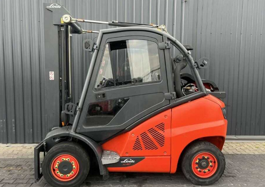 Linde H40T-02 - Kaasutrukki: kuva Linde H40T-02 - Kaasutrukki Linde H40T-02 - Kaasutrukki: kuva Linde H40T-02 - Kaasutrukki