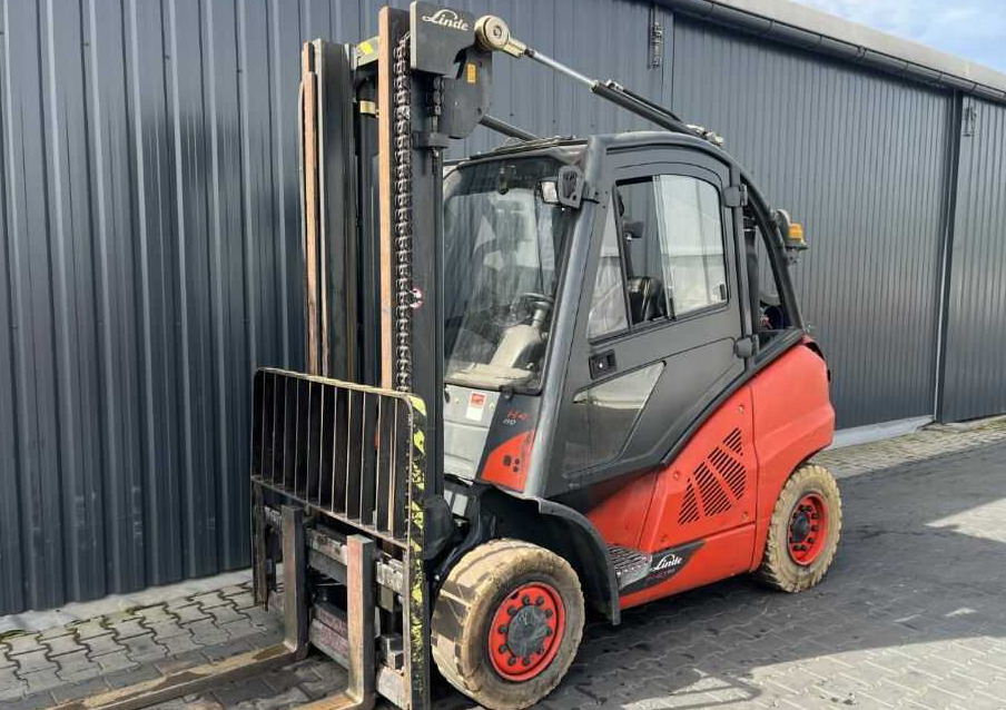 Linde H40T-02 - Kaasutrukki: kuva Linde H40T-02 - Kaasutrukki Linde H40T-02 - Kaasutrukki: kuva Linde H40T-02 - Kaasutrukki