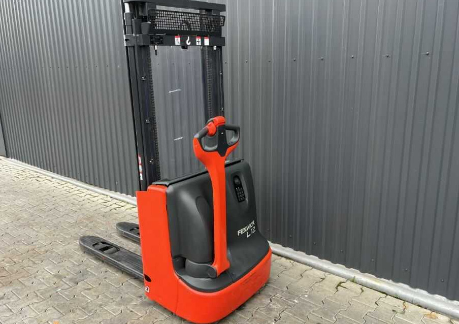 Linde L12 - Pinoamistrukki: kuva Linde L12 - Pinoamistrukki Linde L12 - Pinoamistrukki: kuva Linde L12 - Pinoamistrukki