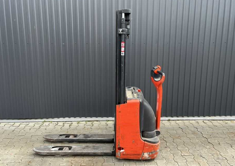 Linde L12 - Pinoamistrukki: kuva Linde L12 - Pinoamistrukki Linde L12 - Pinoamistrukki: kuva Linde L12 - Pinoamistrukki