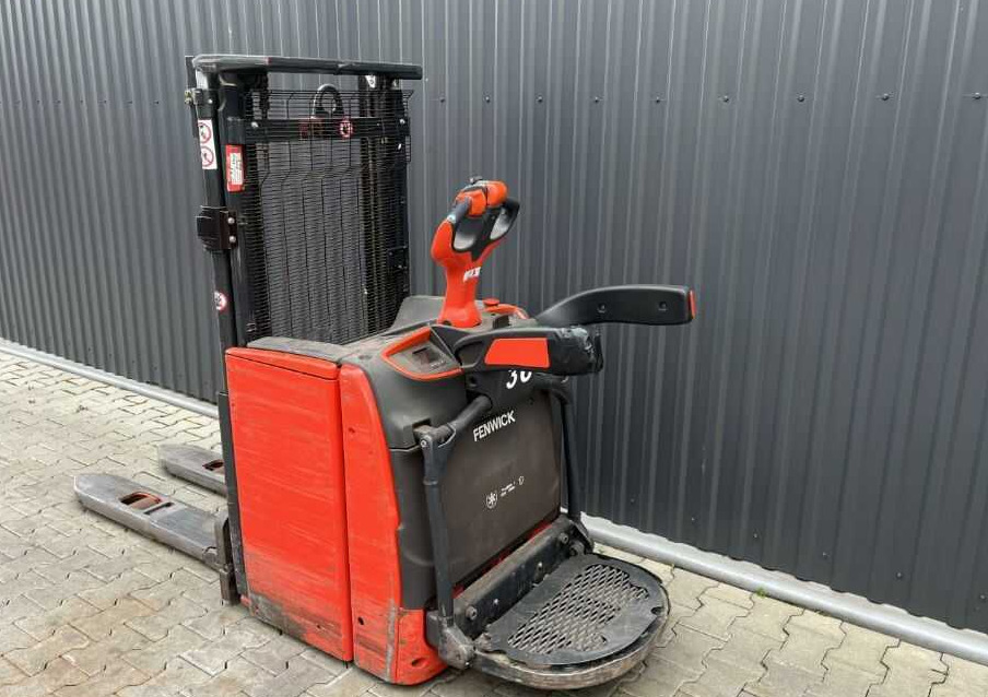 Linde L14AP - Pinoamistrukki: kuva Linde L14AP - Pinoamistrukki Linde L14AP - Pinoamistrukki: kuva Linde L14AP - Pinoamistrukki