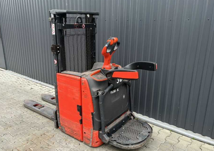 Linde L14LAP - Pinoamistrukki: kuva Linde L14LAP - Pinoamistrukki Linde L14LAP - Pinoamistrukki: kuva Linde L14LAP - Pinoamistrukki