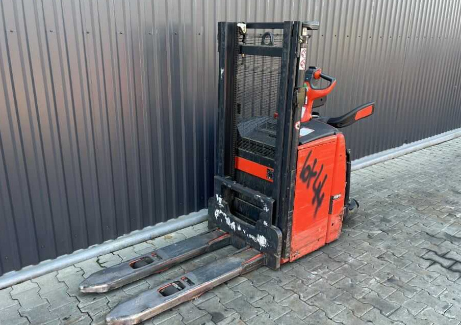 Linde L14lAP - Pinoamistrukki: kuva Linde L14lAP - Pinoamistrukki Linde L14lAP - Pinoamistrukki: kuva Linde L14lAP - Pinoamistrukki