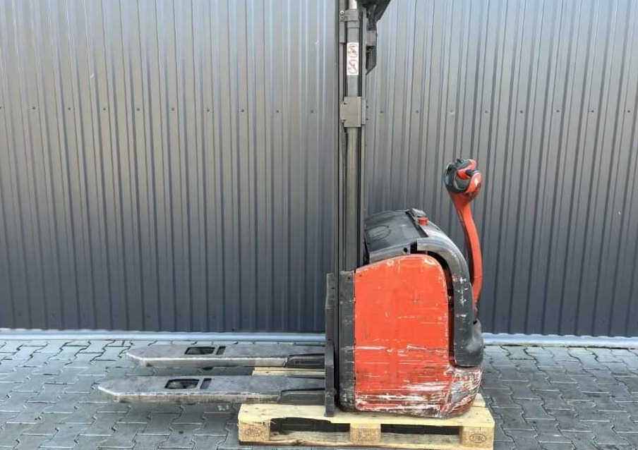 Linde L16 - Pinoamistrukki: kuva Linde L16 - Pinoamistrukki Linde L16 - Pinoamistrukki: kuva Linde L16 - Pinoamistrukki