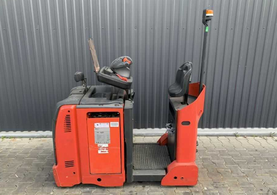 Linde P30C - Vetotrukki: kuva Linde P30C - Vetotrukki Linde P30C - Vetotrukki: kuva Linde P30C - Vetotrukki