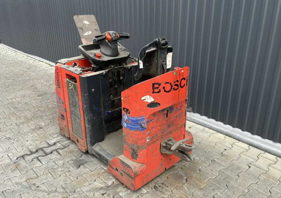 Linde P30C - Vetotrukki: kuva Linde P30C - Vetotrukki Linde P30C - Vetotrukki: kuva Linde P30C - Vetotrukki