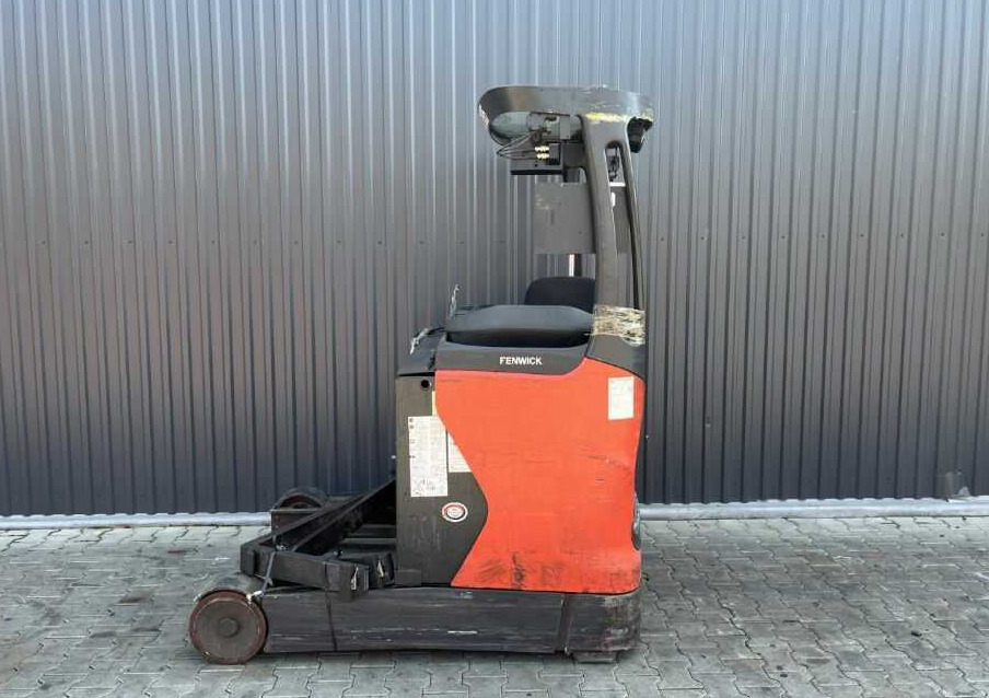 Linde R14HD-01 - Työntömastotrukki: kuva Linde R14HD-01 - Työntömastotrukki Linde R14HD-01 - Työntömastotrukki: kuva Linde R14HD-01 - Työntömastotrukki