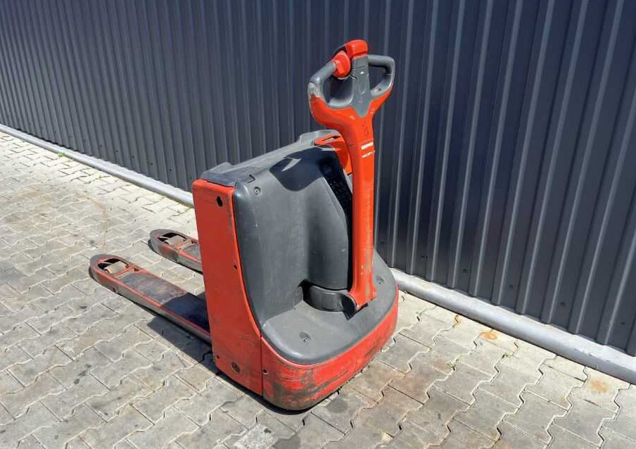 Linde T16 - Haarukkavaunu: kuva Linde T16 - Haarukkavaunu Linde T16 - Haarukkavaunu: kuva Linde T16 - Haarukkavaunu