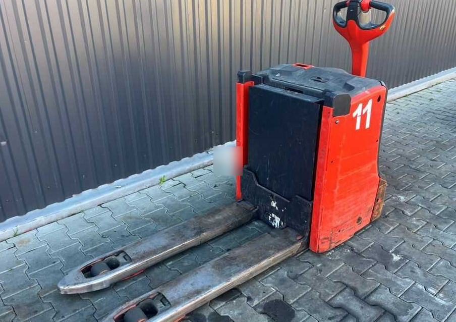 Linde T16L - Haarukkavaunu: kuva Linde T16L - Haarukkavaunu Linde T16L - Haarukkavaunu: kuva Linde T16L - Haarukkavaunu