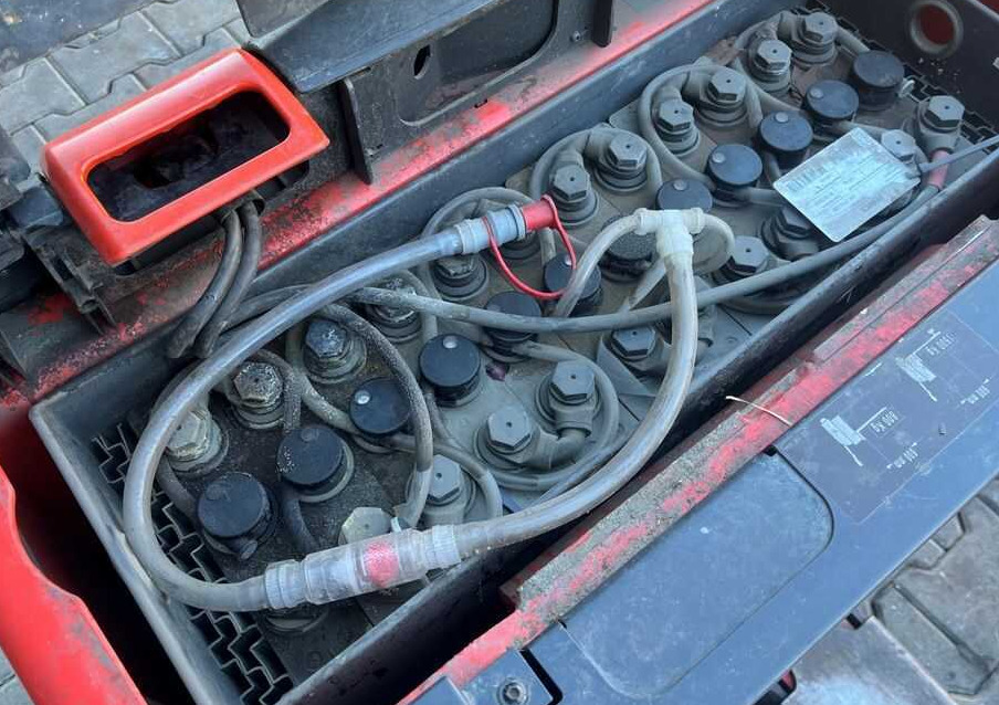 Linde T16L - Haarukkavaunu: kuva Linde T16L - Haarukkavaunu Linde T16L - Haarukkavaunu: kuva Linde T16L - Haarukkavaunu