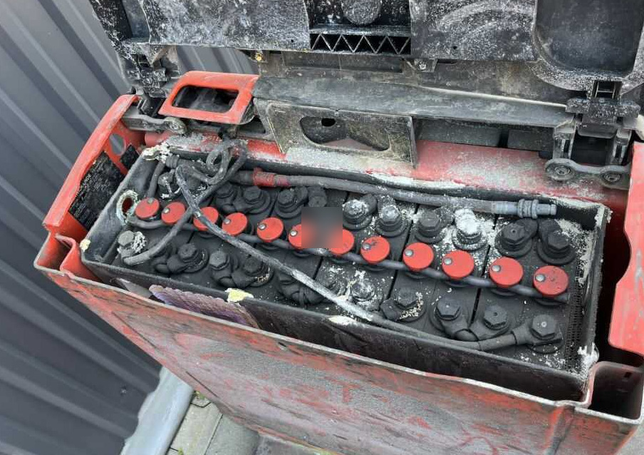 Linde T18 - Haarukkavaunu: kuva Linde T18 - Haarukkavaunu Linde T18 - Haarukkavaunu: kuva Linde T18 - Haarukkavaunu