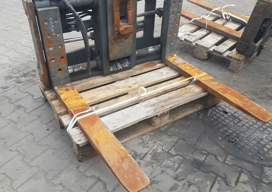 Stabau - Haarukka - Materiaalinkäsittely: kuva Stabau - Haarukka - Materiaalinkäsittely Stabau - Haarukka - Materiaalinkäsittely: kuva Stabau - Haarukka - Materiaalinkäsittely