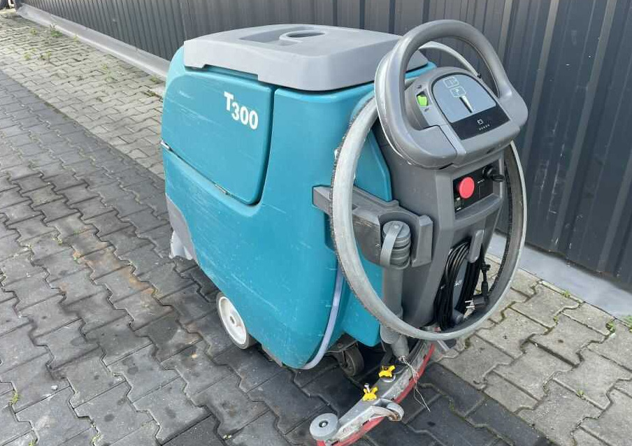 Tennant T300 - Yhdistelmäkone: kuva Tennant T300 - Yhdistelmäkone Tennant T300 - Yhdistelmäkone: kuva Tennant T300 - Yhdistelmäkone