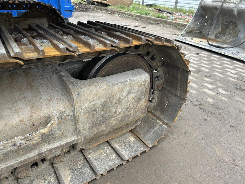 Caterpillar 320EL - Telakaivukone: kuva Caterpillar 320EL - Telakaivukone Caterpillar 320EL - Telakaivukone: kuva Caterpillar 320EL - Telakaivukone