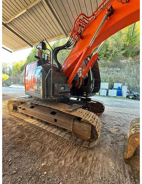 Hitachi ZX225USLC-6 - Telakaivukone: kuva Hitachi ZX225USLC-6 - Telakaivukone Hitachi ZX225USLC-6 - Telakaivukone: kuva Hitachi ZX225USLC-6 - Telakaivukone