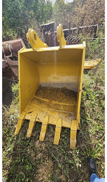 Komatsu PC200 - Kauha: kuva Komatsu PC200 - Kauha Komatsu PC200 - Kauha: kuva Komatsu PC200 - Kauha