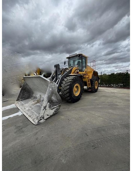 Volvo L150H - Kuormaaja: kuva Volvo L150H - Kuormaaja Volvo L150H - Kuormaaja: kuva Volvo L150H - Kuormaaja