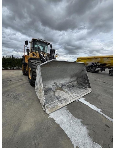 Volvo L150H - Kuormaaja: kuva Volvo L150H - Kuormaaja Volvo L150H - Kuormaaja: kuva Volvo L150H - Kuormaaja