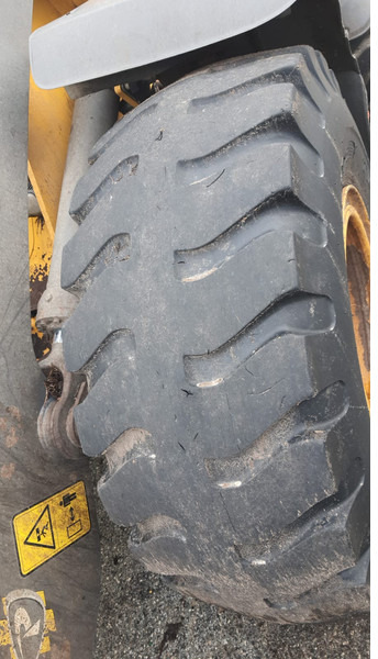 Volvo L90H - Kuormaaja: kuva Volvo L90H - Kuormaaja Volvo L90H - Kuormaaja: kuva Volvo L90H - Kuormaaja