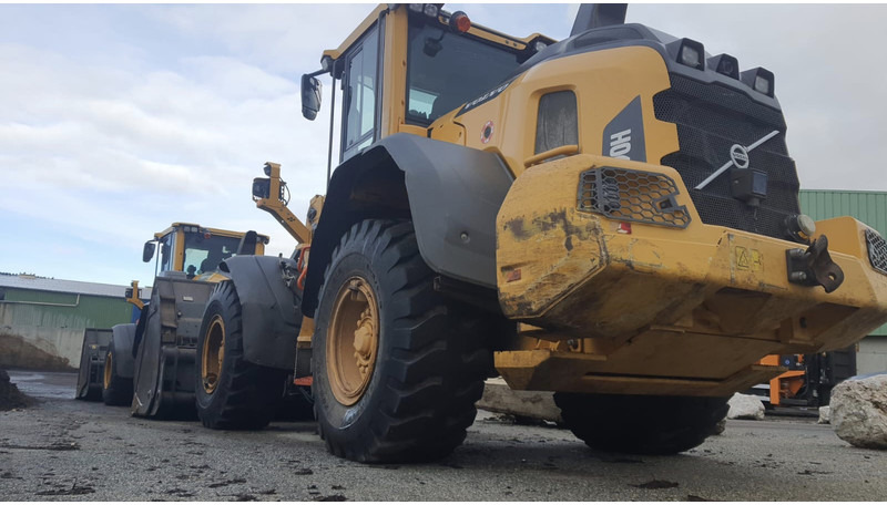 Volvo L90H - Kuormaaja: kuva Volvo L90H - Kuormaaja Volvo L90H - Kuormaaja: kuva Volvo L90H - Kuormaaja