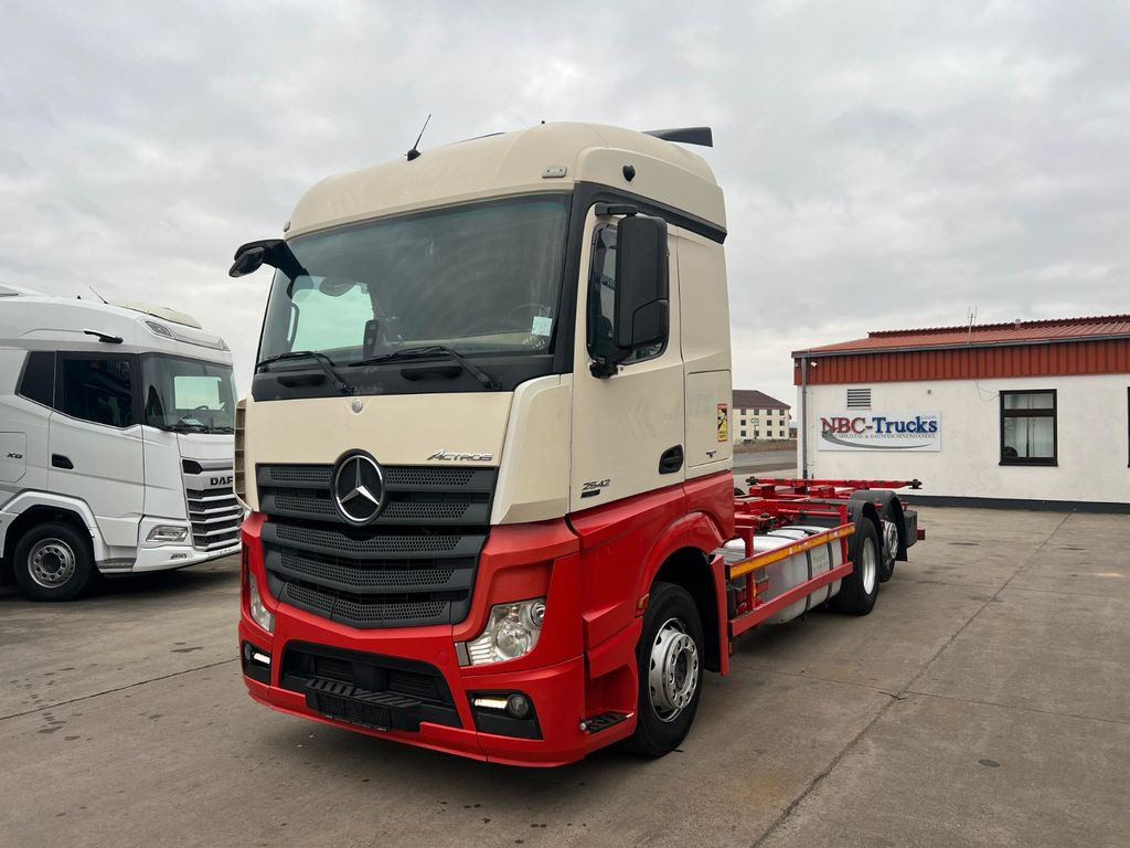 Mercedes-Benz ACTROS 2542 * RETARDER * KLIMA * LIFTACHSE * - Konttialus/ Vaihtokuormatilat kuorma-auto: kuva Mercedes-Benz ACTROS 2542 * RETARDER * KLIMA * LIFTACHSE * - Konttialus/ Vaihtokuormatilat kuorma-auto Mercedes-Benz ACTROS 2542 * RETARDER * KLIMA * LIFTACHSE * - Konttialus/ Vaihtokuormatilat kuorma-auto: kuva Mercedes-Benz ACTROS 2542 * RETARDER * KLIMA * LIFTACHSE * - Konttialus/ Vaihtokuormatilat kuorma-auto