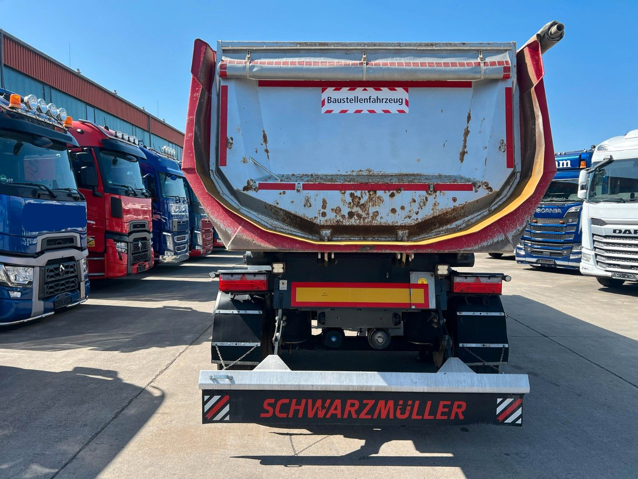 Schwarzmüller SM * KIPPER * 24 KUBIK * BPW * STAHLMULDE * - Kippiauto puoliperävaunu: kuva Schwarzmüller SM * KIPPER * 24 KUBIK * BPW * STAHLMULDE * - Kippiauto puoliperävaunu Schwarzmüller SM * KIPPER * 24 KUBIK * BPW * STAHLMULDE * - Kippiauto puoliperävaunu: kuva Schwarzmüller SM * KIPPER * 24 KUBIK * BPW * STAHLMULDE * - Kippiauto puoliperävaunu